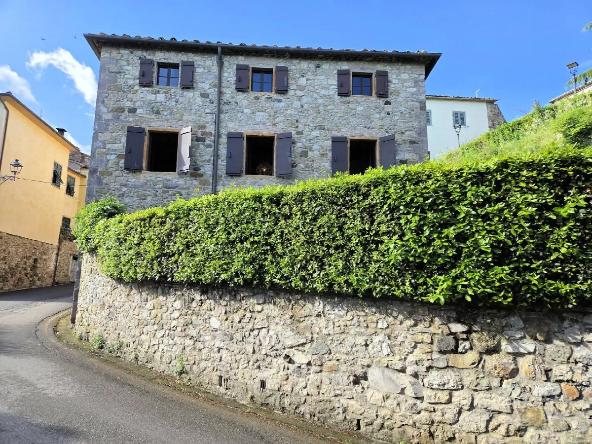 Appartamento al piano primo con giardino in vendita a Lajatico, Orciatico - foto 2