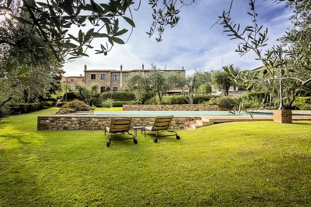Appartamento al piano secondo di complesso residenziale con piscina in vendita a Lajatico - foto 1