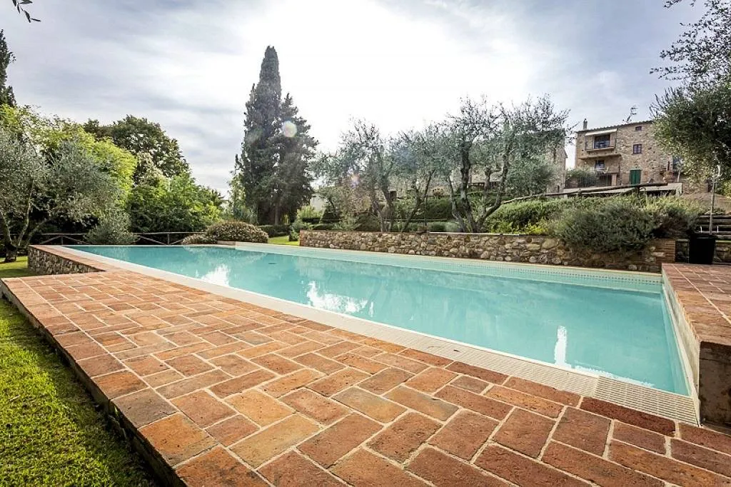 Appartamento al piano secondo di complesso residenziale con piscina in vendita a Lajatico - foto 2