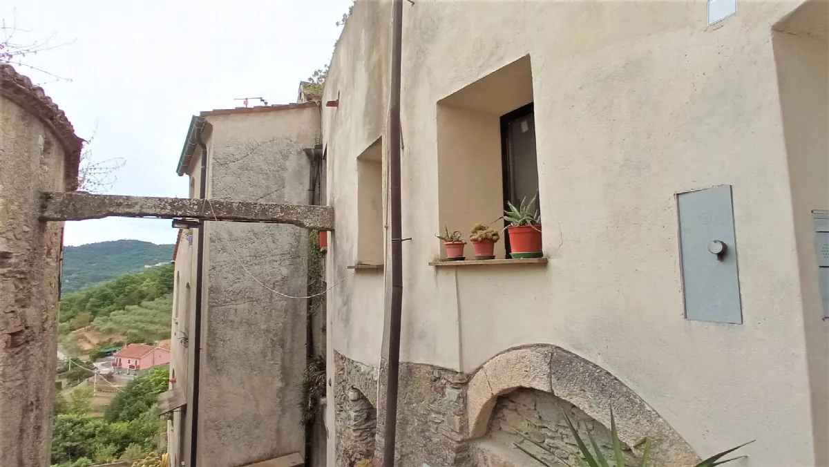 Appartamento in vendita a Finale Ligure, Entroterra - foto 1