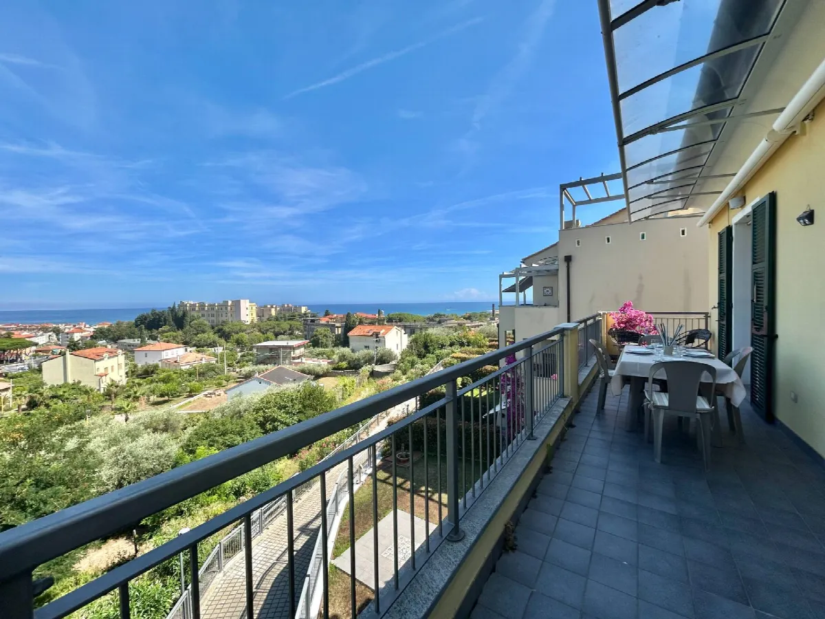 Attico in vendita a Pietra Ligure - foto 1