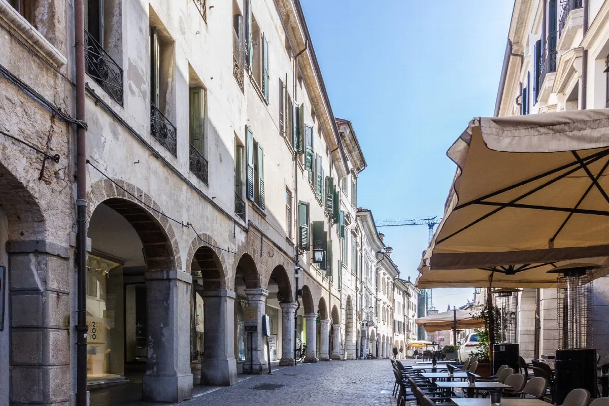 Appartamento in vendita a Pordenone, Centro storico - foto 2