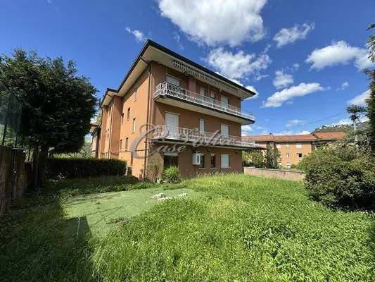 Quadrilocale in vendita a Como, Lora - foto 1