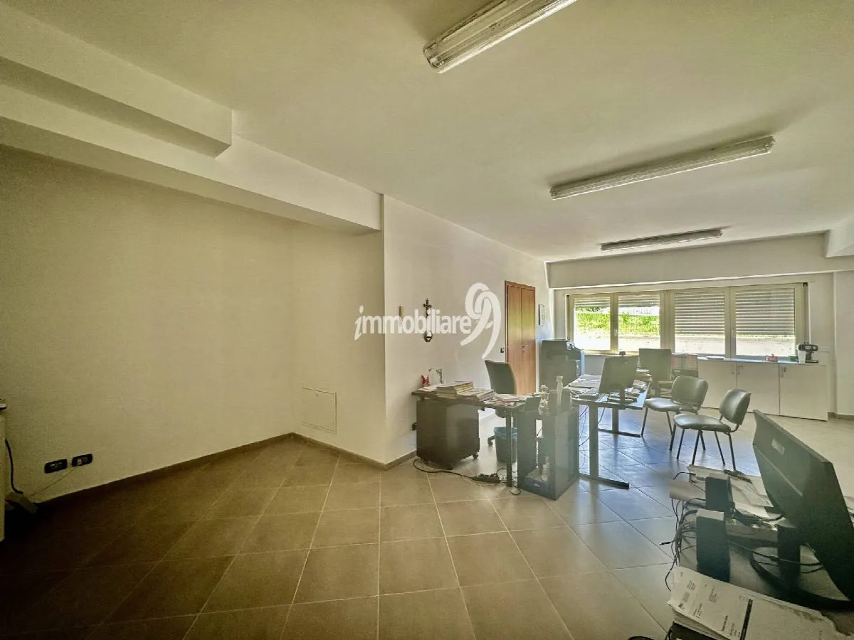 Appartamento in vendita a L'Aquila, Collemaggio - foto 10