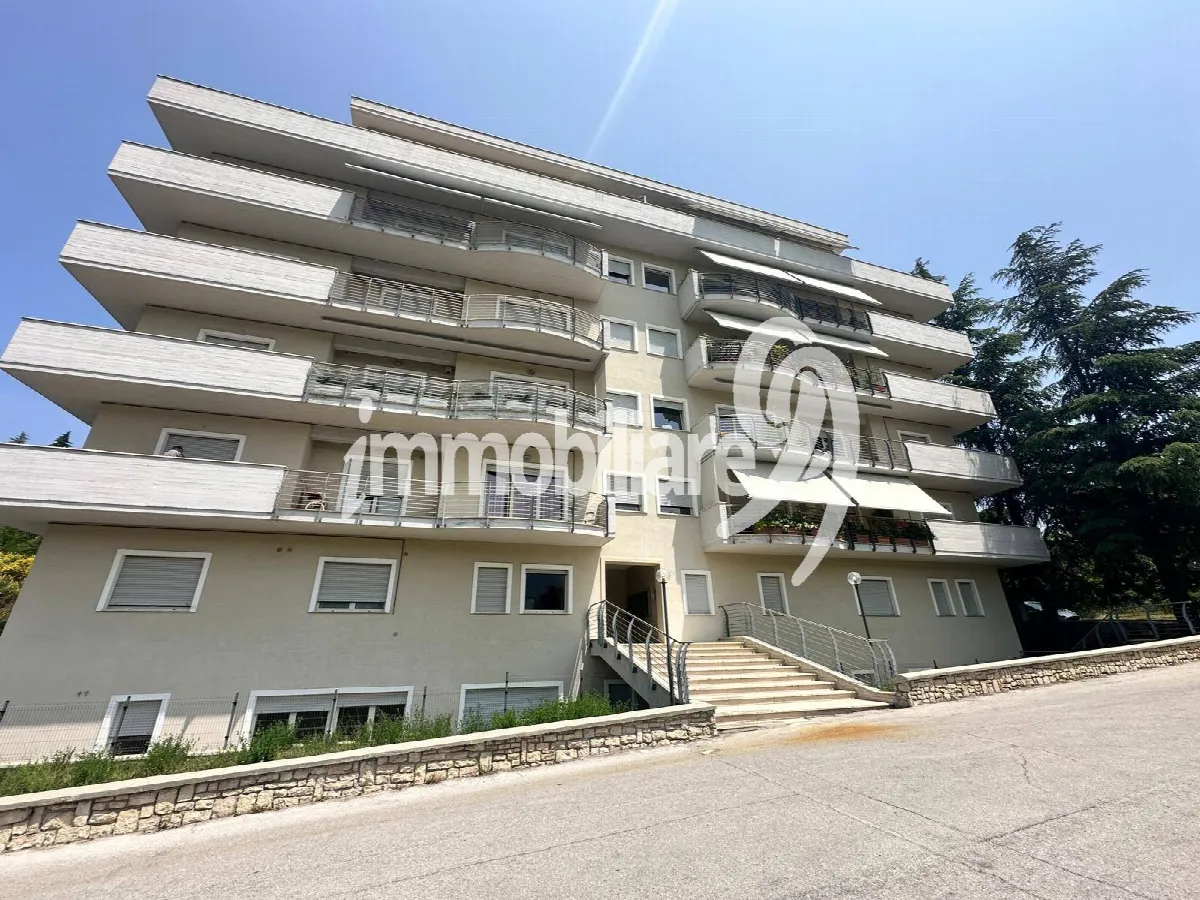 Appartamento in vendita a L'Aquila, Collemaggio - foto 2