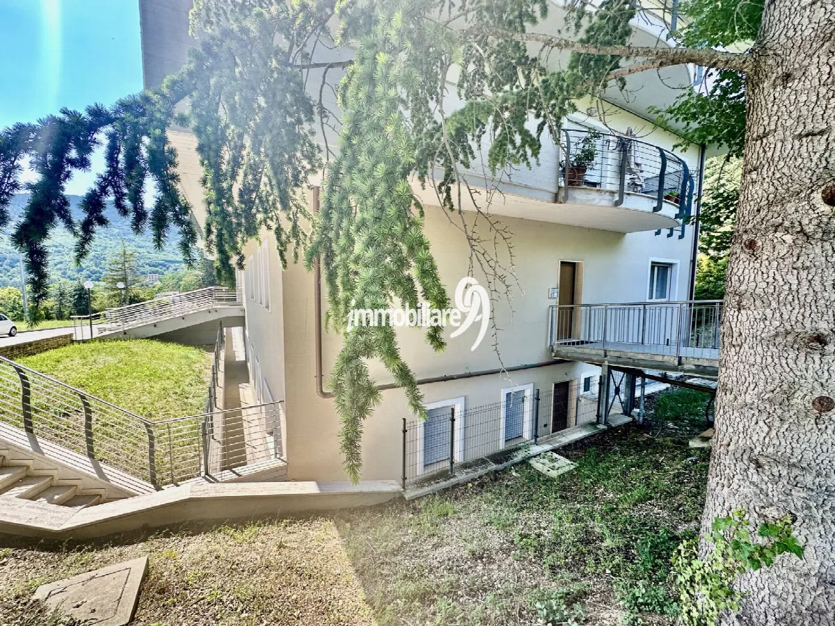 Appartamento in vendita a L'Aquila, Collemaggio - foto 4