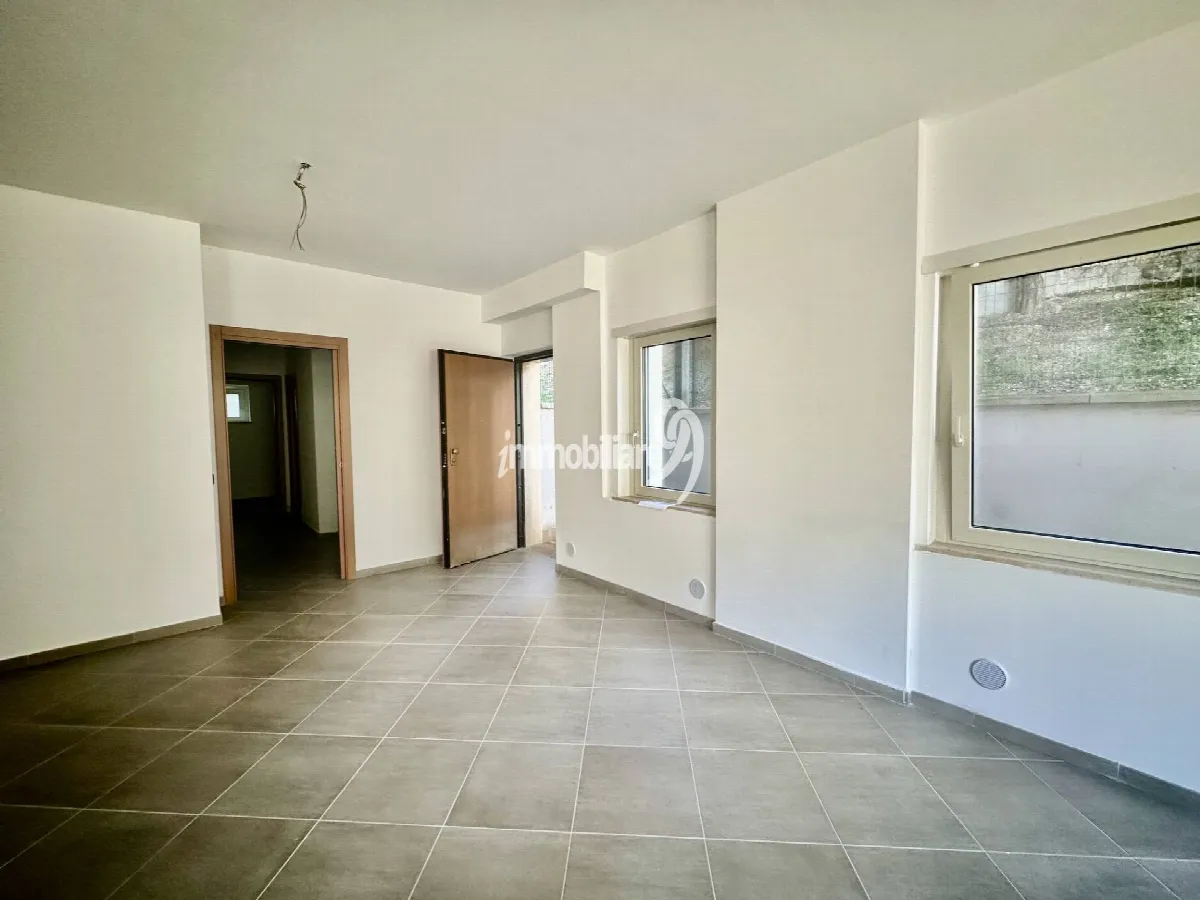 Appartamento in vendita a L'Aquila, Collemaggio - foto 7