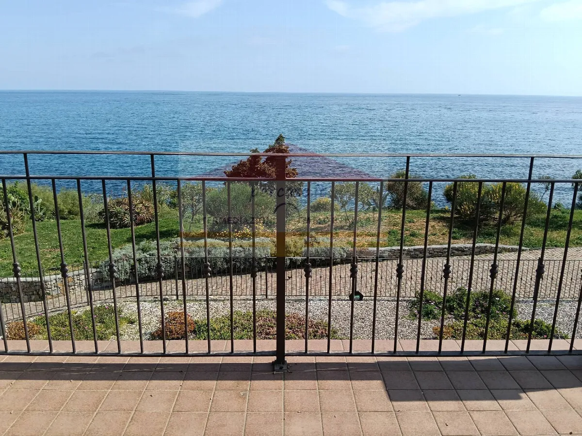 Appartamento in vendita a Cipressa, Aregai - foto 1