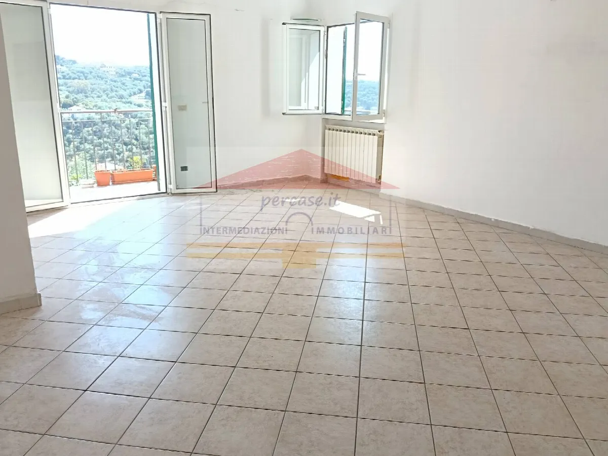 Appartamento in vendita a Imperia, Porto Maurizio periferia - foto 1