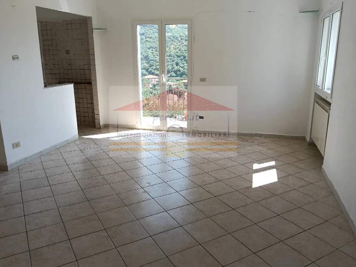 Appartamento in vendita a Imperia, Porto Maurizio periferia - foto 3