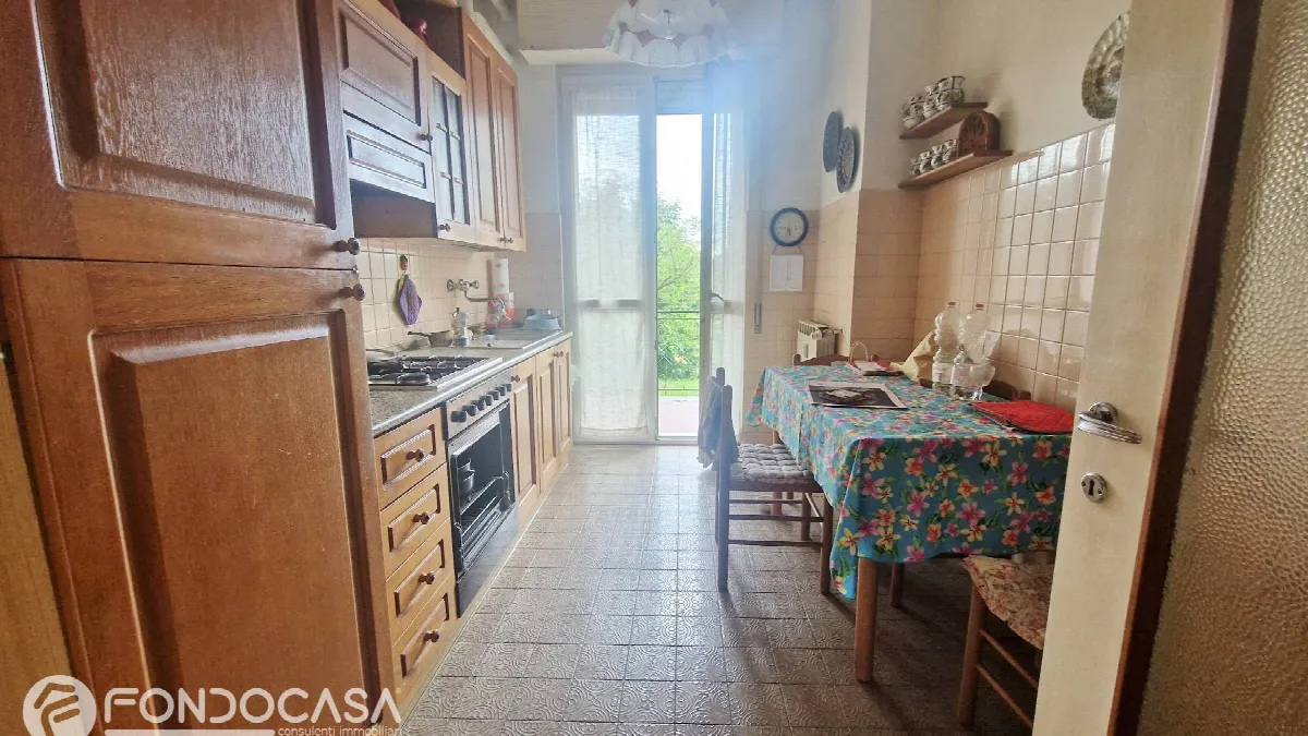 Appartamento in vendita a Como, Muggi&amp;ograve; - foto 4