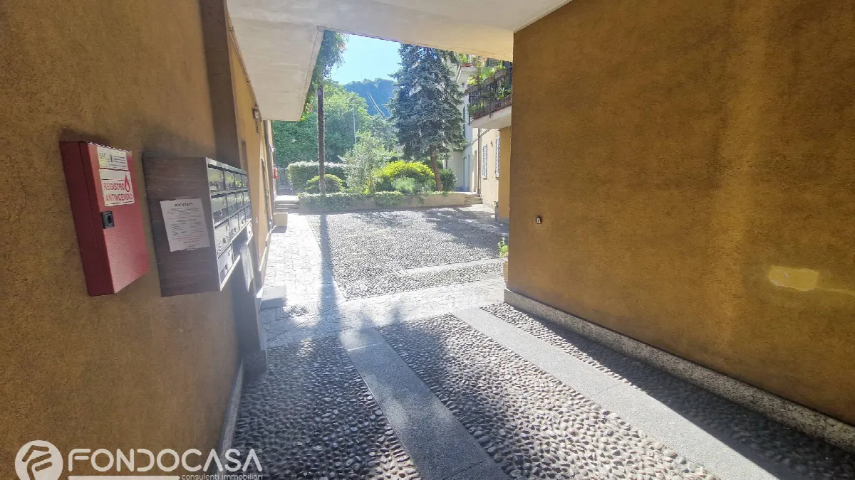 Appartamento in vendita a Como, Borghi - foto 2