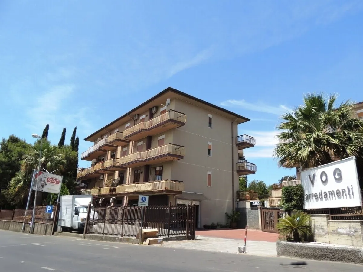 Quadrilocale in vendita a Gravina di Catania - foto 1