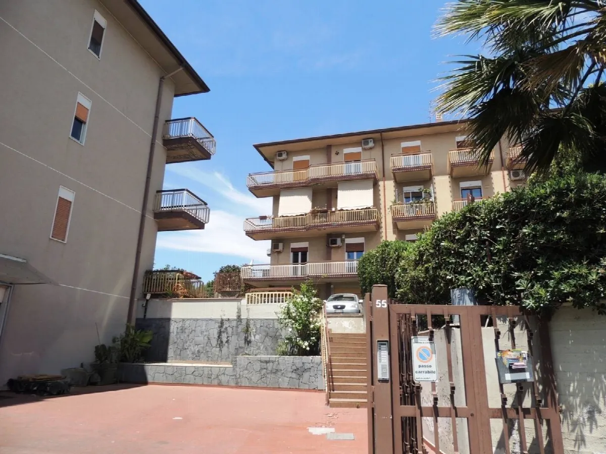 Quadrilocale in vendita a Gravina di Catania - foto 2