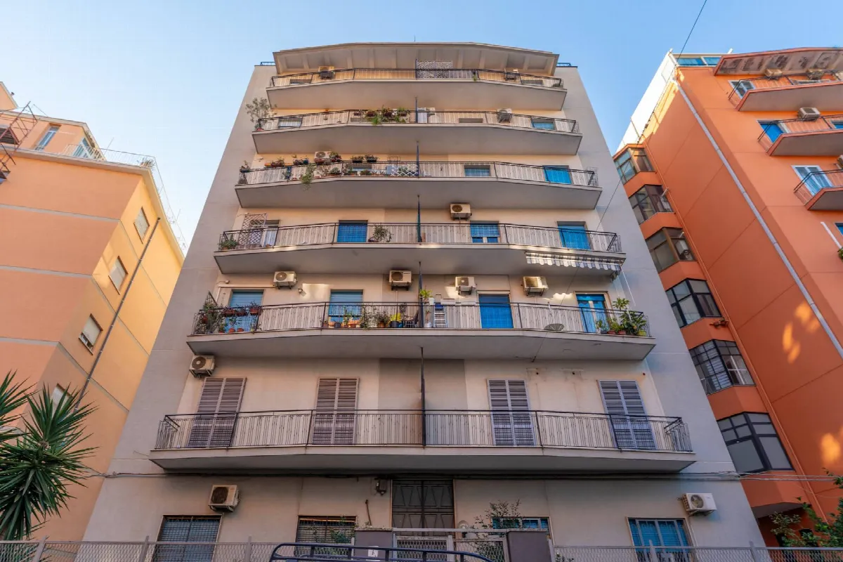 Appartamento in vendita a Catania, Zona Ambasciatori - Via E. D'Angiò - foto 3