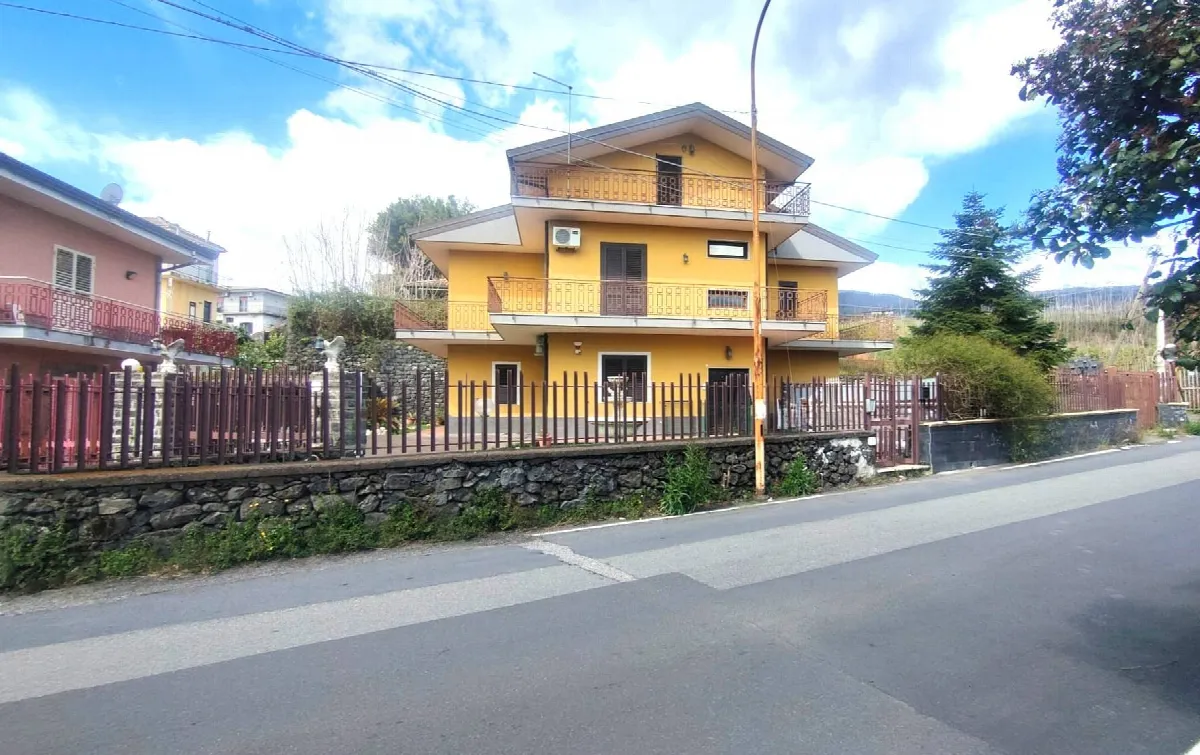 Quadrilocale in vendita a Zafferana Etnea - foto 4