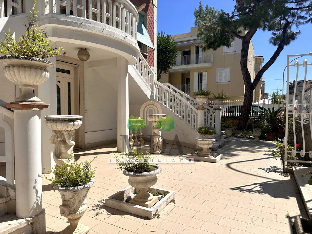 Appartamento in vendita a San Benedetto del Tronto, centro - foto 2