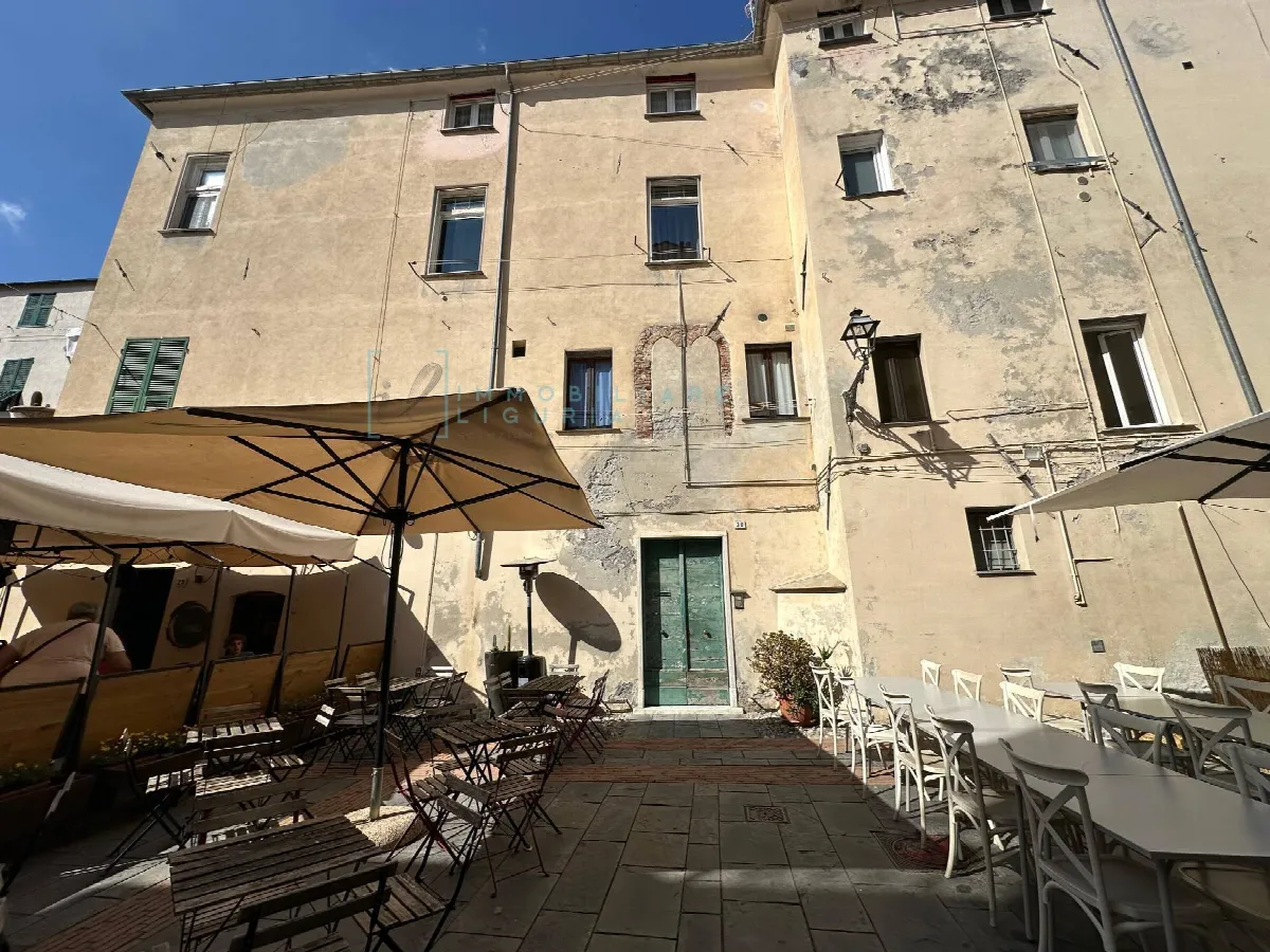 Appartamento in vendita a Albenga, Centro Storico - foto 1