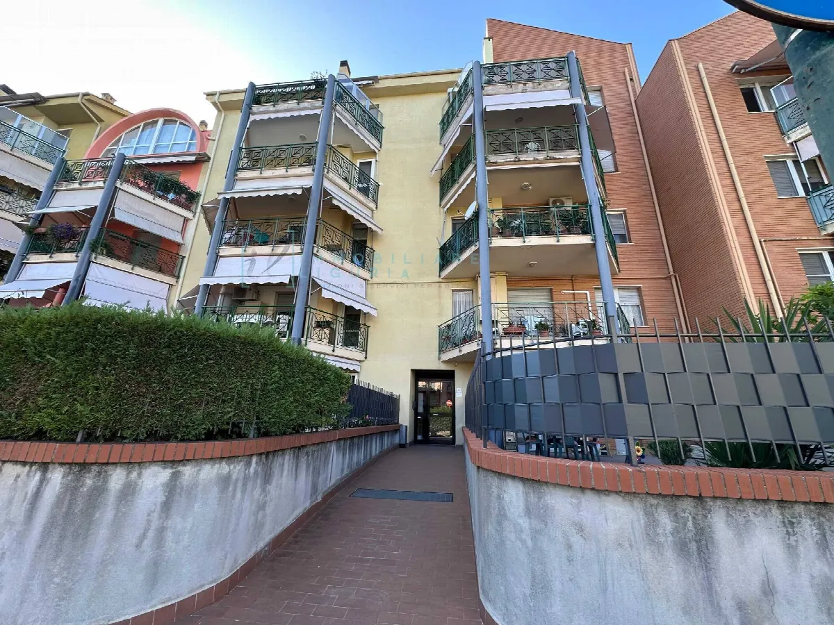 Appartamento in vendita a Albenga, Centro - foto 3
