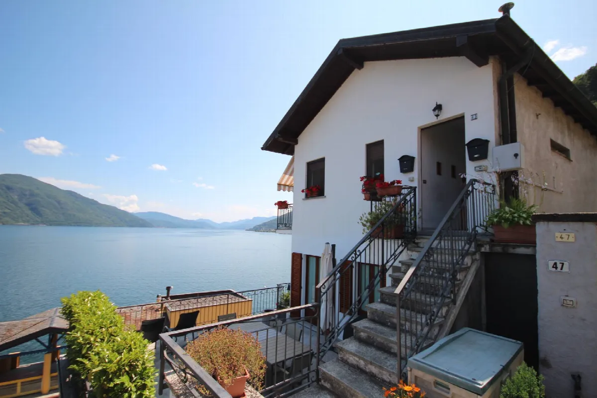appartamento trilocale in vendita a Cannobio, S.Bartolomeo - foto 2