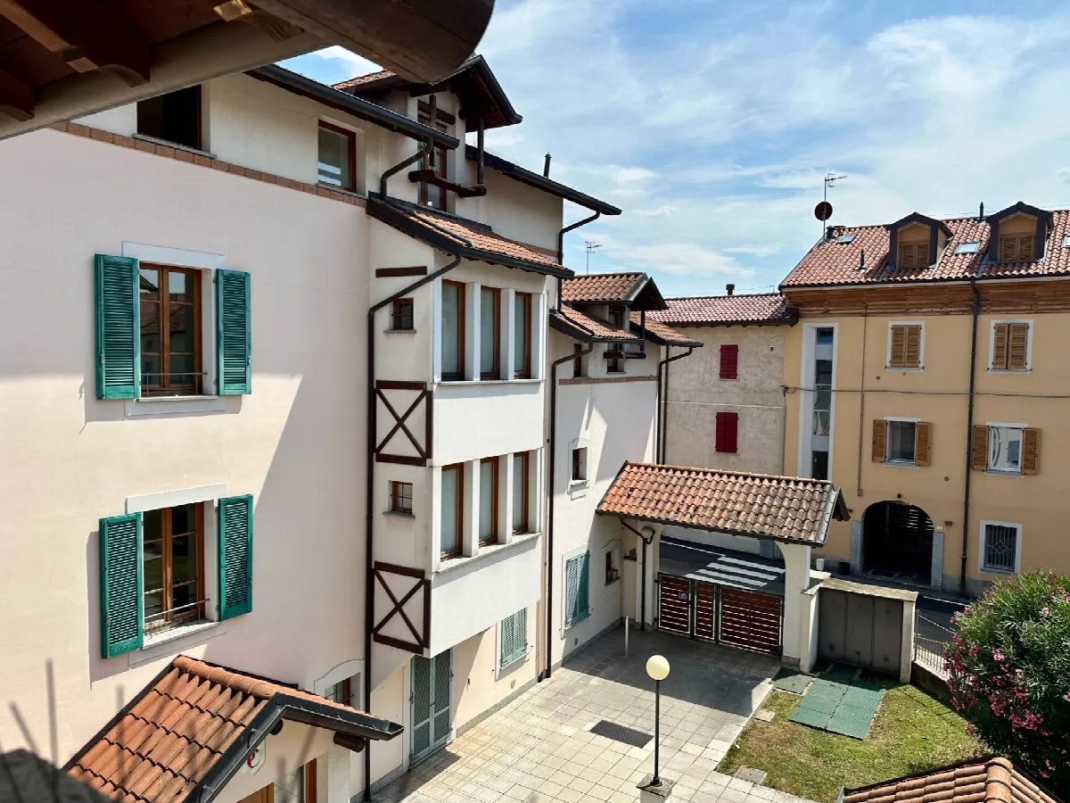 Appartamento in vendita a Malnate, Centro - foto 4