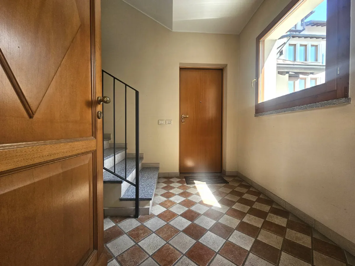 Appartamento in vendita a Malnate, Centro - foto 5