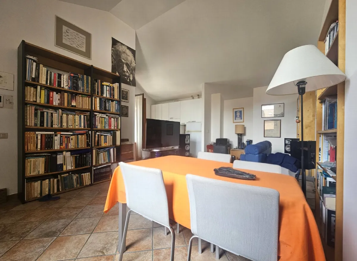 Appartamento in vendita a Malnate, Centro - foto 8
