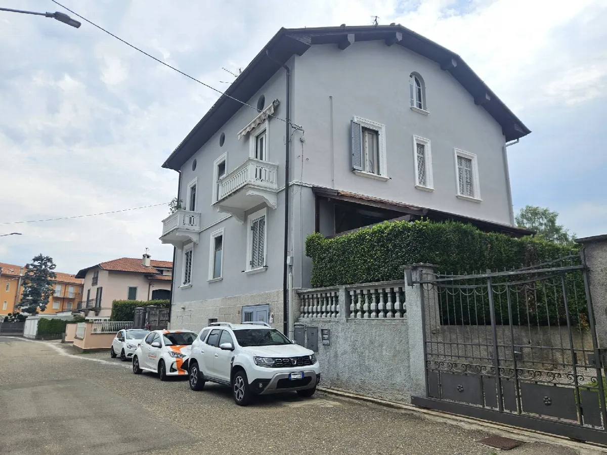 Appartamento in vendita a Malnate, San Salvatore - foto 2