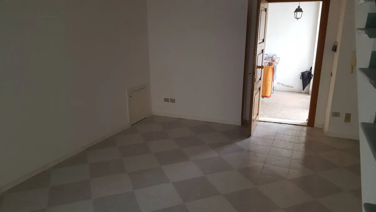 Appartamento con ingresso indipendente in vendita a Teramo, Centro - foto 2