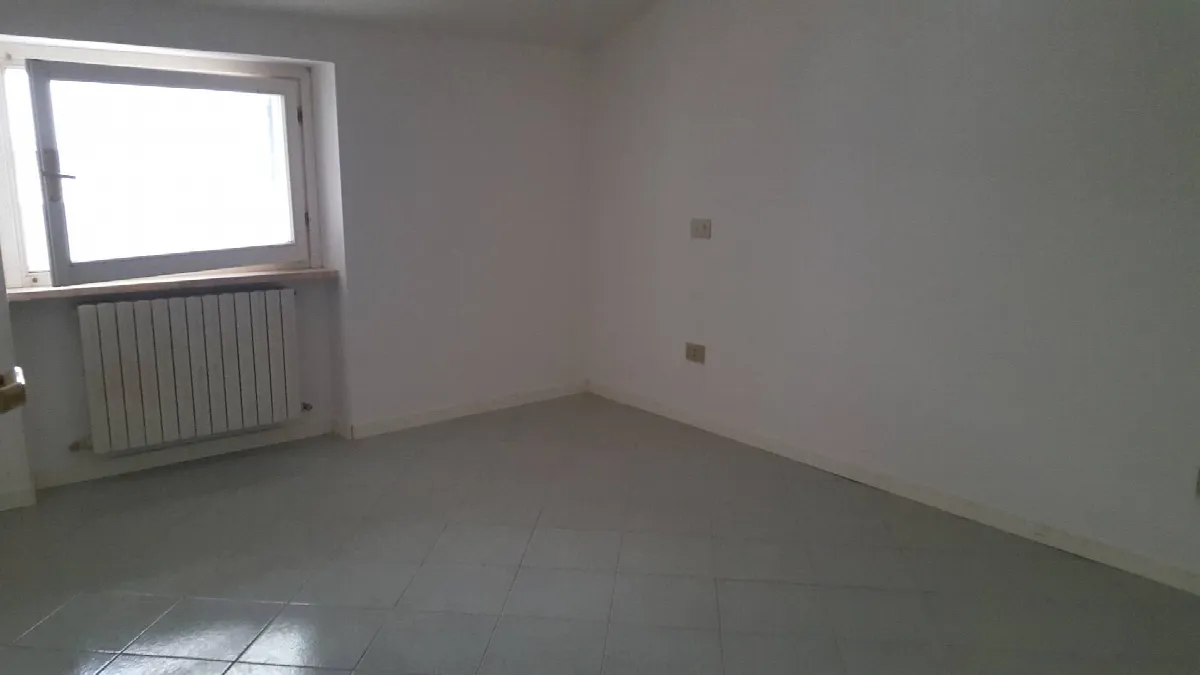 Appartamento con ingresso indipendente in vendita a Teramo, Centro - foto 6