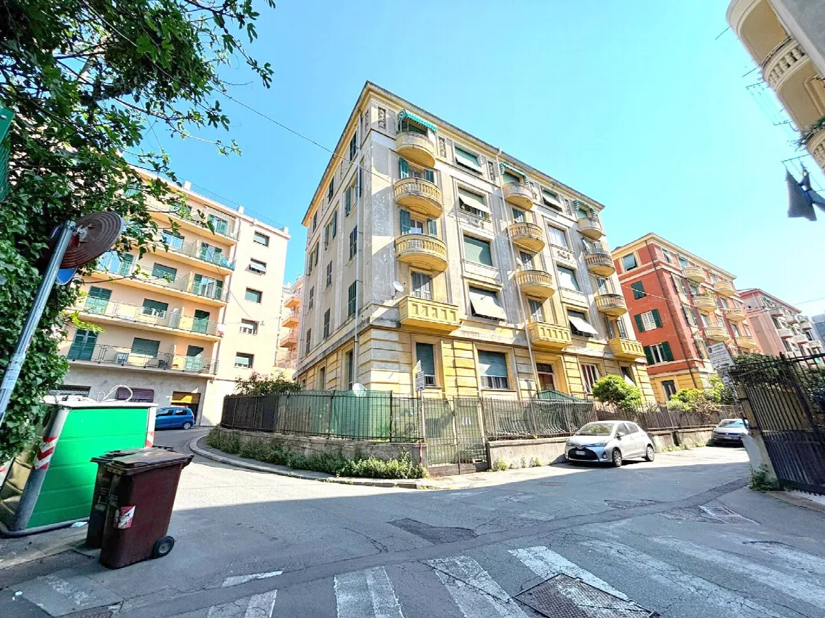 Appartamento in vendita a Genova, Sestri Ponente - foto 1