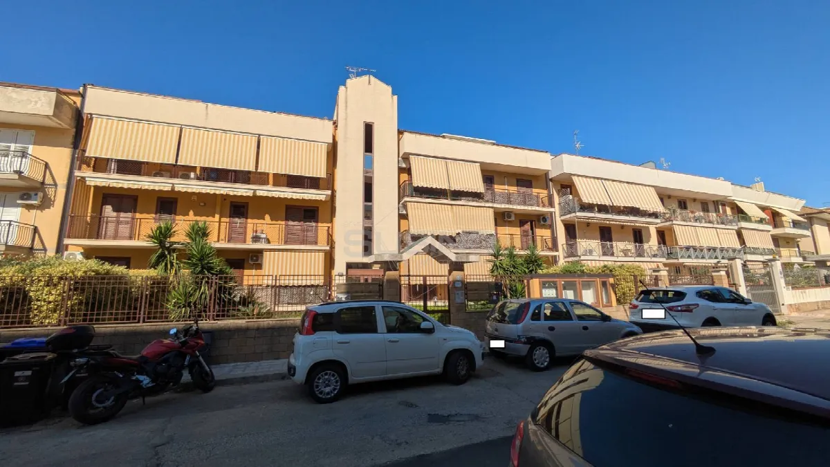 Appartamento e Garage in vendita a Floridia, Vignalonga - foto 1