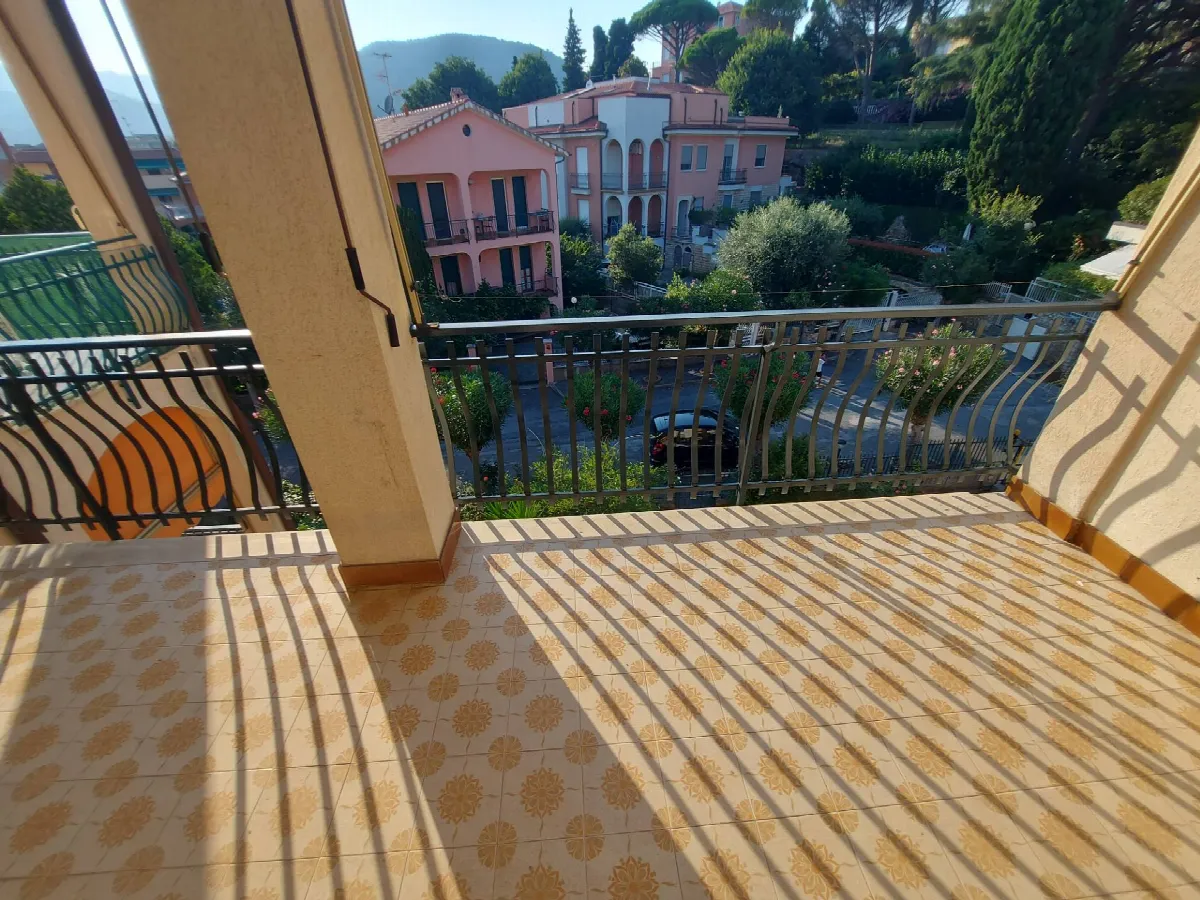 Appartamento Trilocale in vendita a Borgio Verezzi - foto 1