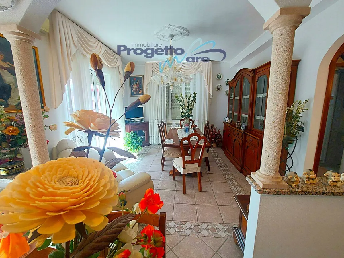Appartamento Quadrilocale in vendita a Pietra Ligure, Soccorso - foto 1