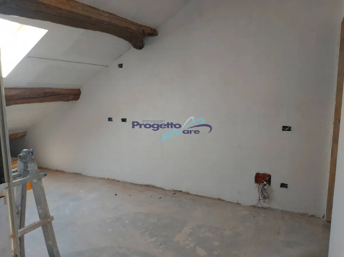 Appartamento Plurilocale in vendita a Finale Ligure, Finalborgo - foto 10