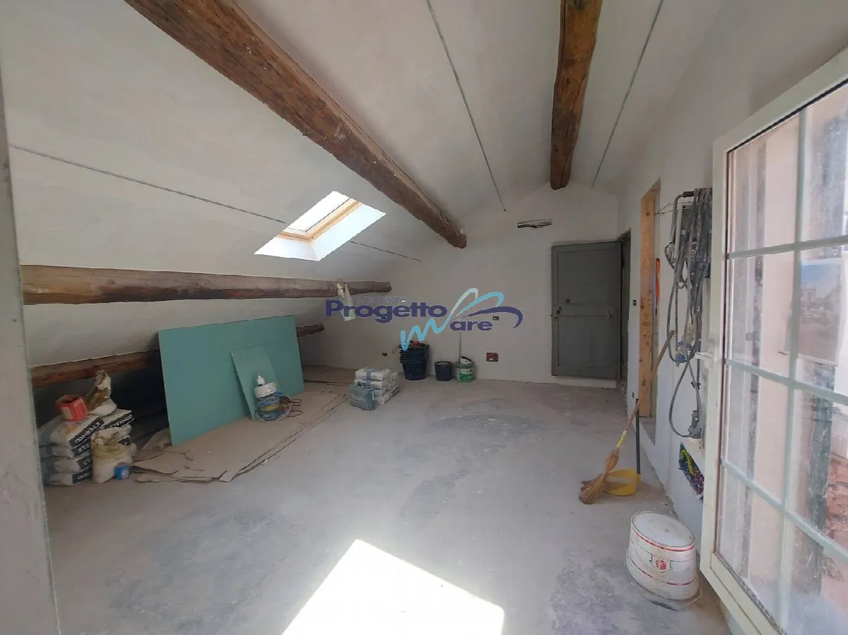Appartamento Plurilocale in vendita a Finale Ligure, Finalborgo - foto 9