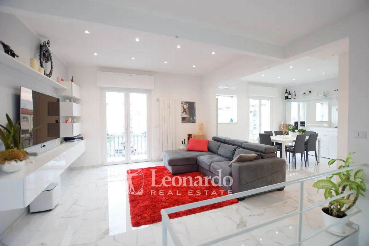 Appartamento in vendita a Viareggio, Lungomare - foto 2