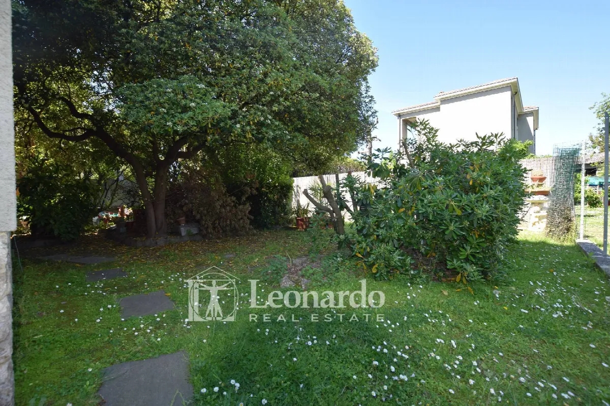 Appartamento indipendente in vendita a Pietrasanta, Centro Storico - foto 1