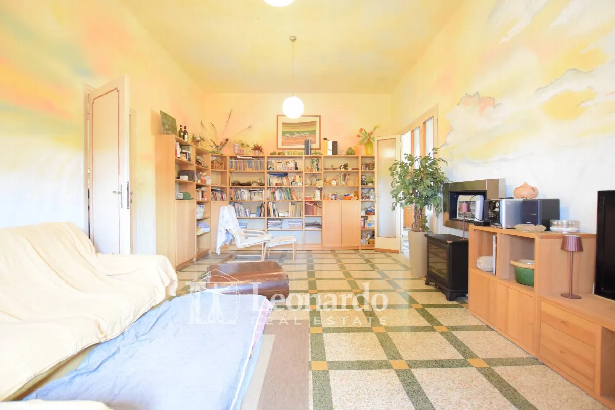 Appartamento indipendente in vendita a Viareggio, Varignano - foto 1