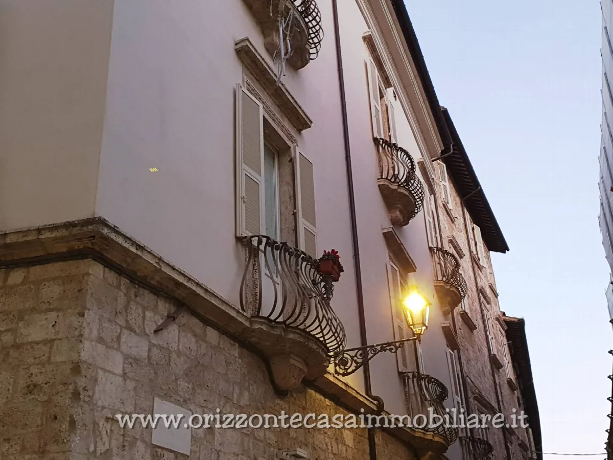 Appartamento in vendita a Ascoli Piceno, Centro Storico - foto 1