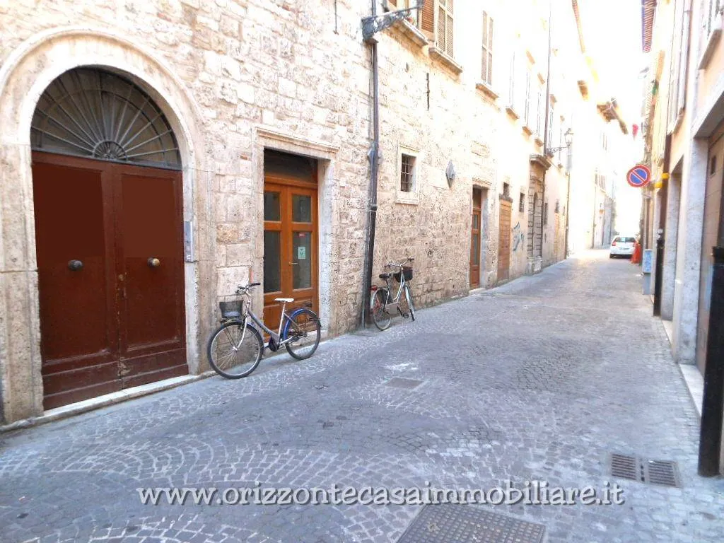 Appartamento in vendita a Ascoli Piceno, Centro Storico - foto 2