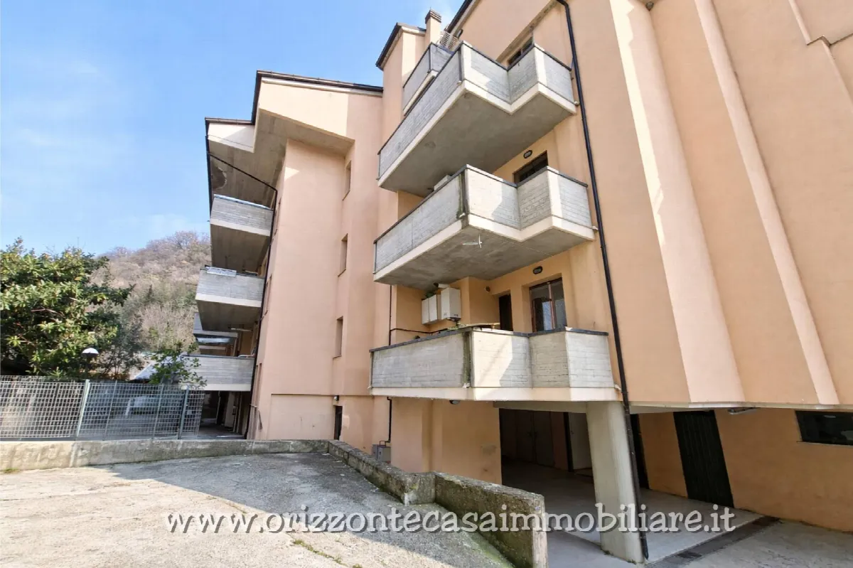 APPARTAMENTO CON MANSARDA in vendita a Acquasanta Terme - foto 1