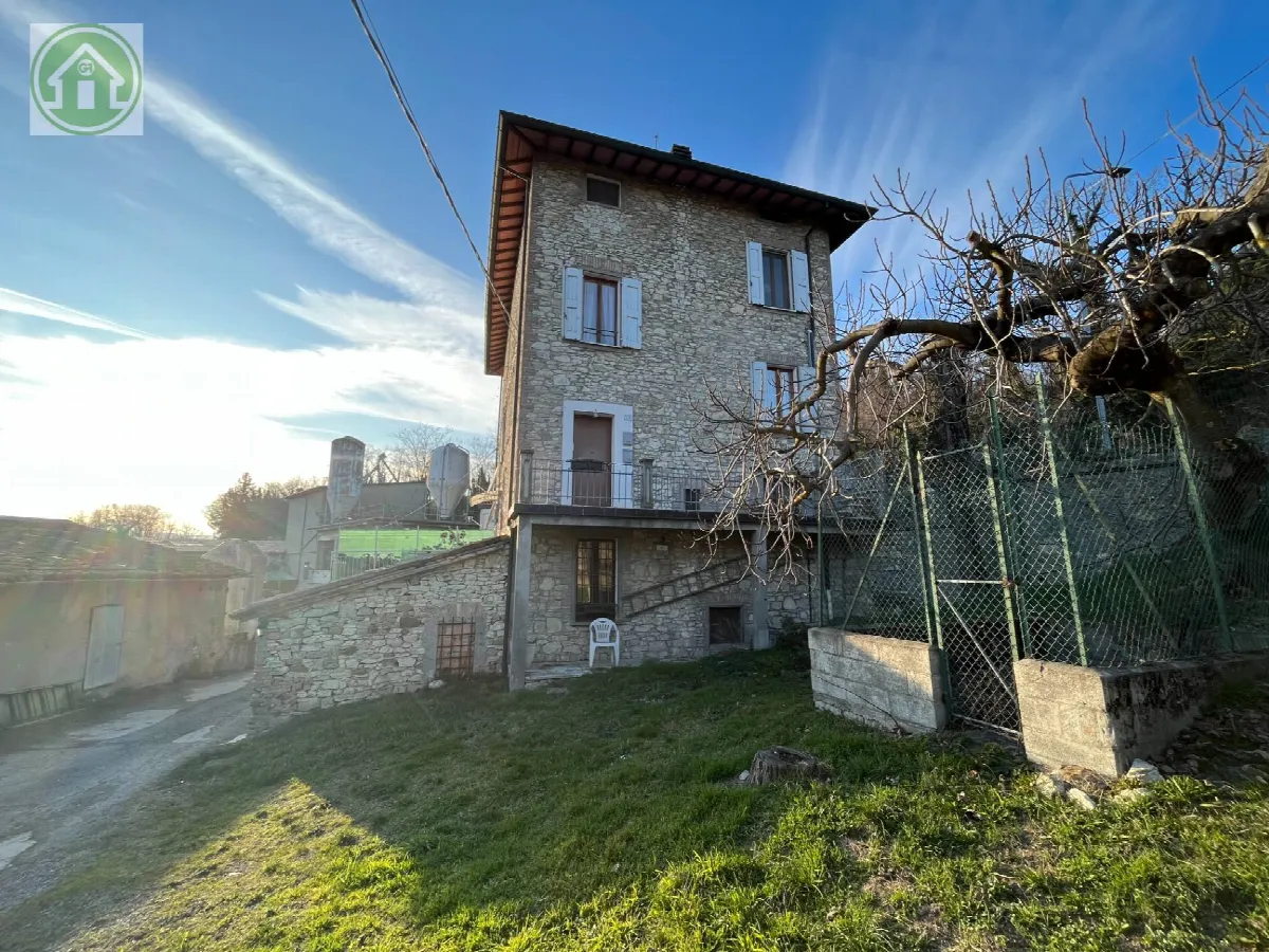 Appartamento con Giardino/Terrazzo in vendita a Pavullo nel Frignano, Coscogno - foto 1