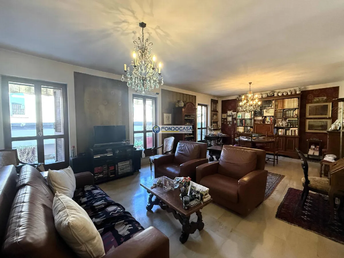 Appartamento in vendita a Pavia, Centro Storico - foto 2