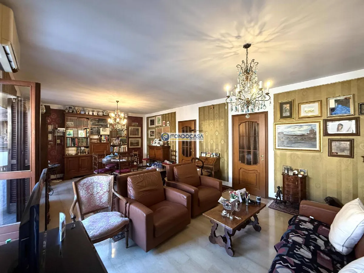 Appartamento in vendita a Pavia, Centro Storico - foto 3