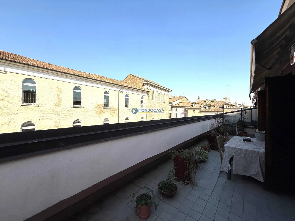 Appartamento in vendita a Pavia, Centro Storico - foto 4