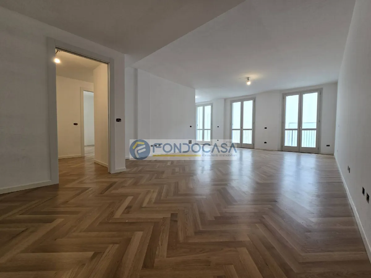 Appartamento in vendita a Pavia, Centro Storico - foto 1
