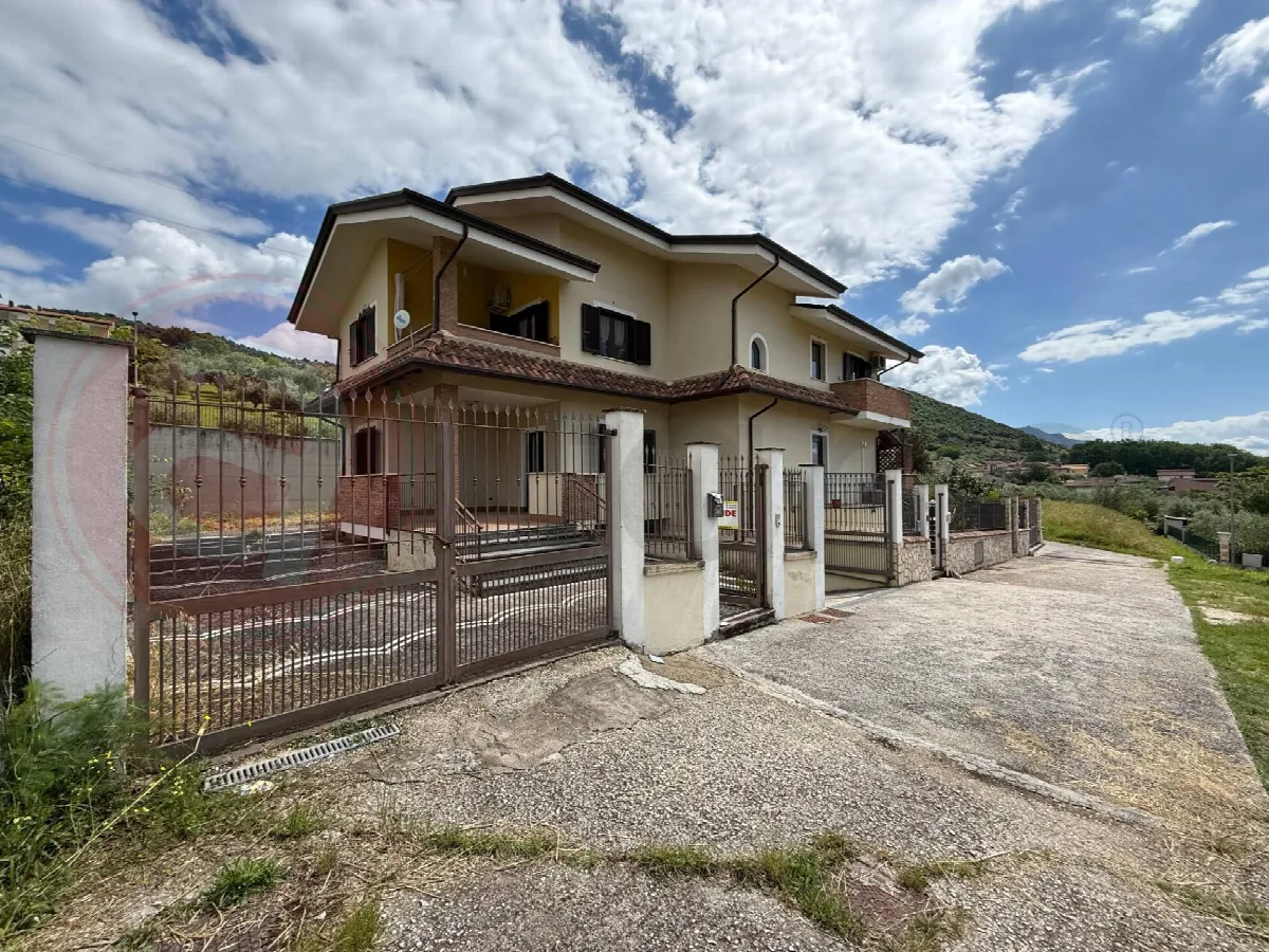 Appartamento in vendita a Colfelice - foto 1