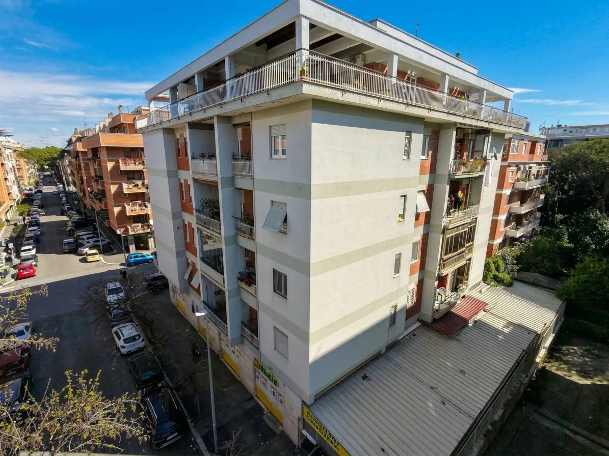 Appartamento in vendita a Roma, Ostia - foto 1