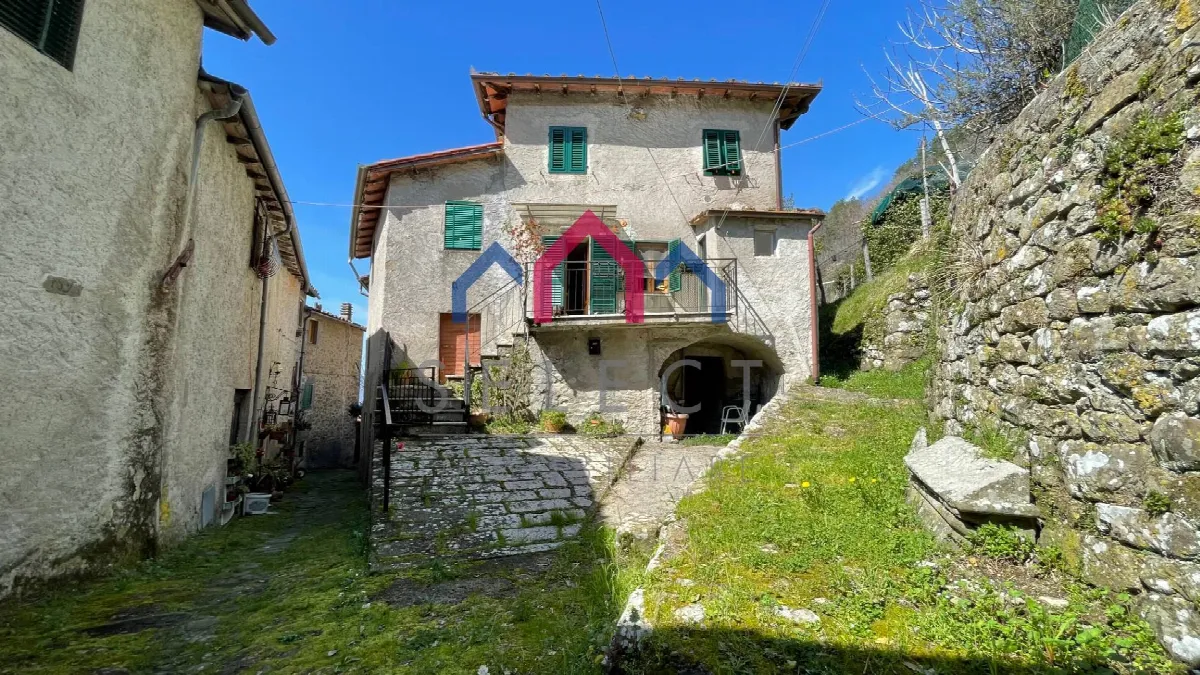 Appartamento indipendente in vendita a Bagni di Lucca, Benabbio - foto 1